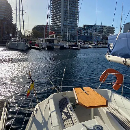 Unieke Slaapervaring Op Een Zeilboot In Het Centrum Van 奥斯滕德