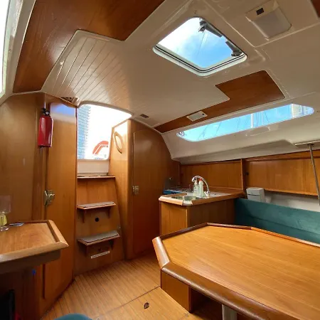 船屋 Unieke Slaapervaring Op Een Zeilboot In Het Centrum Van 奥斯滕德