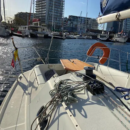 Unieke Slaapervaring Op Een Zeilboot In Het Centrum Van 船屋 奥斯滕德